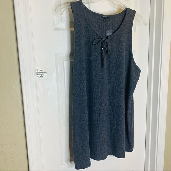 Torrid Gray Lace and Go Tank Size 4 - Picture 2 of 10